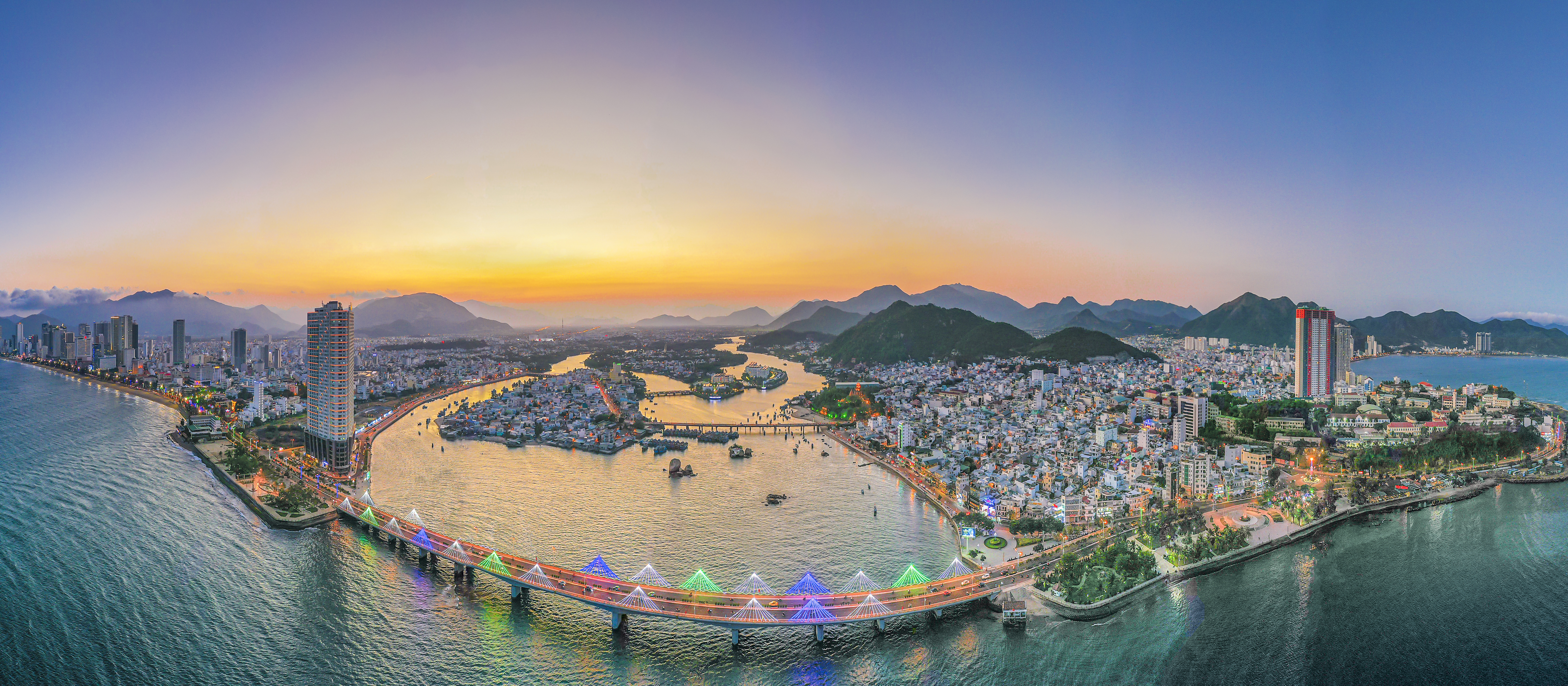 Vòng cung phố biển Nha Trang